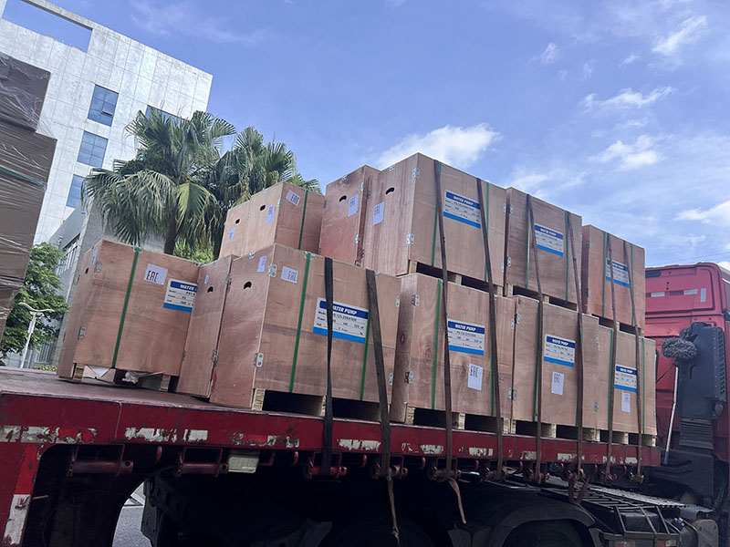 Máy bơm nước và bộ biến tần Xinkong xuất khẩu sang Nga